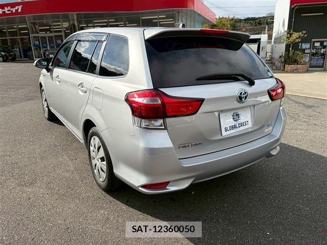 Toyota COROLLA FIELDER 2017-04 2098972-8