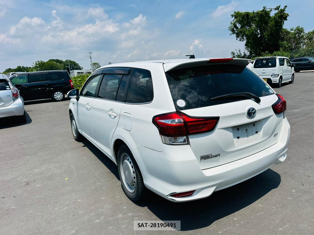 Toyota COROLLA FIELDER 2019-04 6560981-2