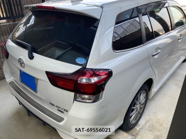 Toyota COROLLA FIELDER 2017-11 7057969-3