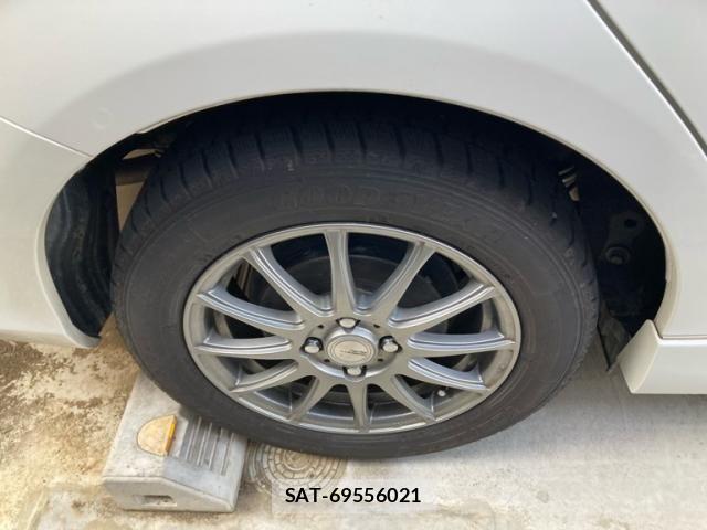 Toyota COROLLA FIELDER 2017-11 7057969-4