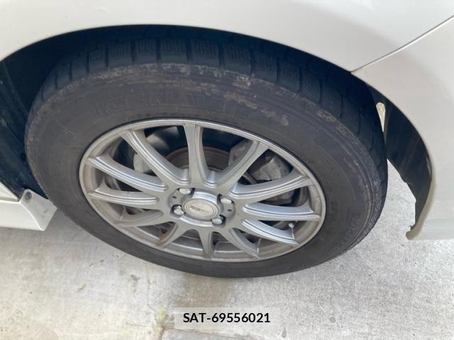 Toyota COROLLA FIELDER 2017-11 7057969-5