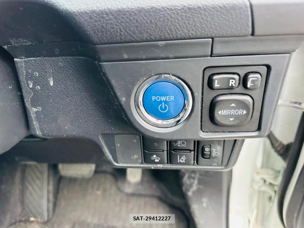 Toyota COROLLA FIELDER 2019 7193922-16
