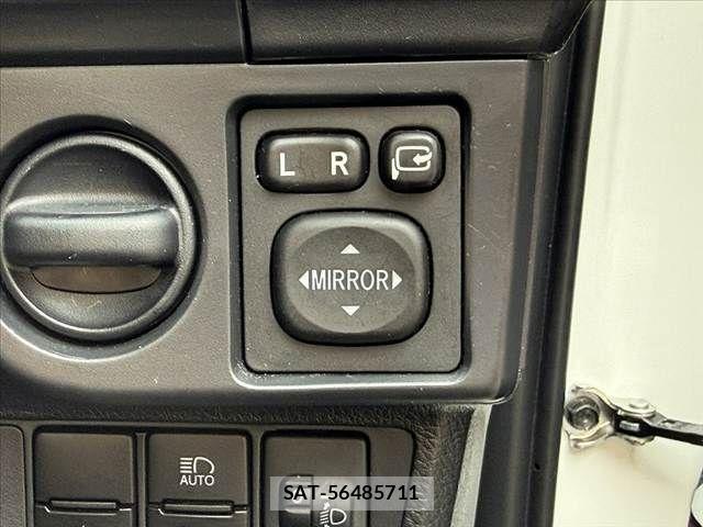 Toyota COROLLA FIELDER 2018-05 7326304-5
