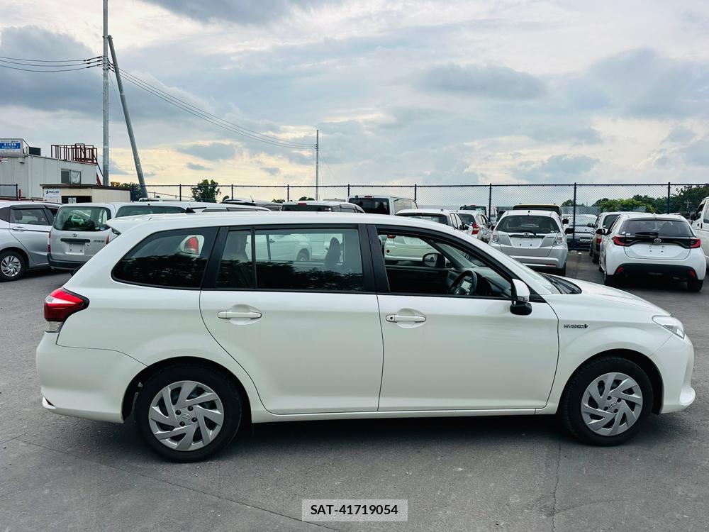Toyota COROLLA FIELDER 2019 7216374-5