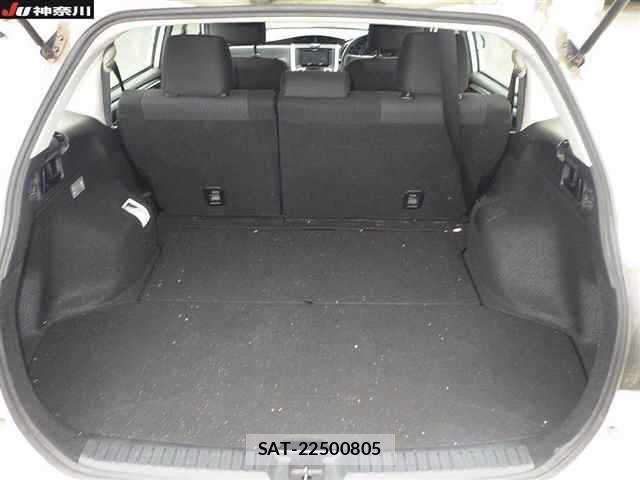 Toyota COROLLA FIELDER 2019-06 8056486-9