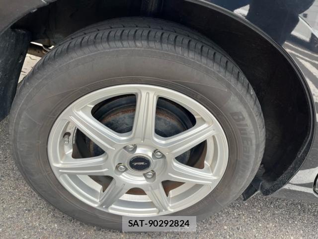 Toyota COROLLA FIELDER 2018-02 8073306-5