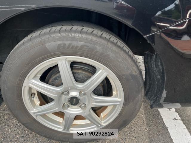 Toyota COROLLA FIELDER 2018-02 8073306-6