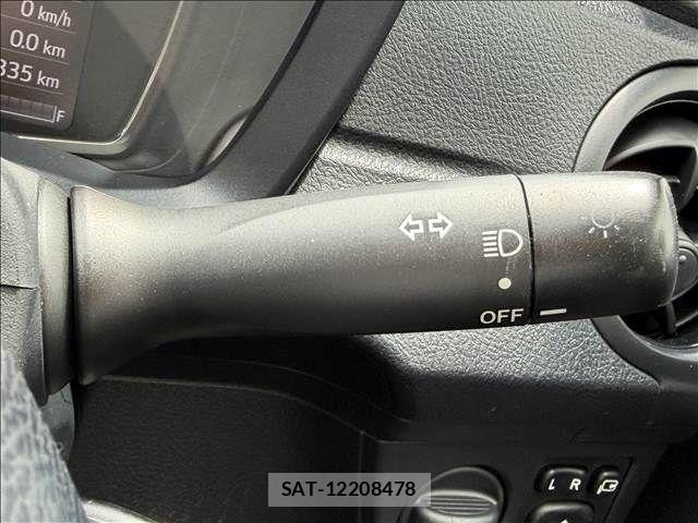 Toyota COROLLA FIELDER 2018-01 8098563-26