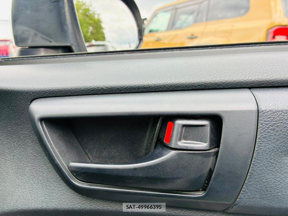 Toyota COROLLA FIELDER 2019-06 8056465-19
