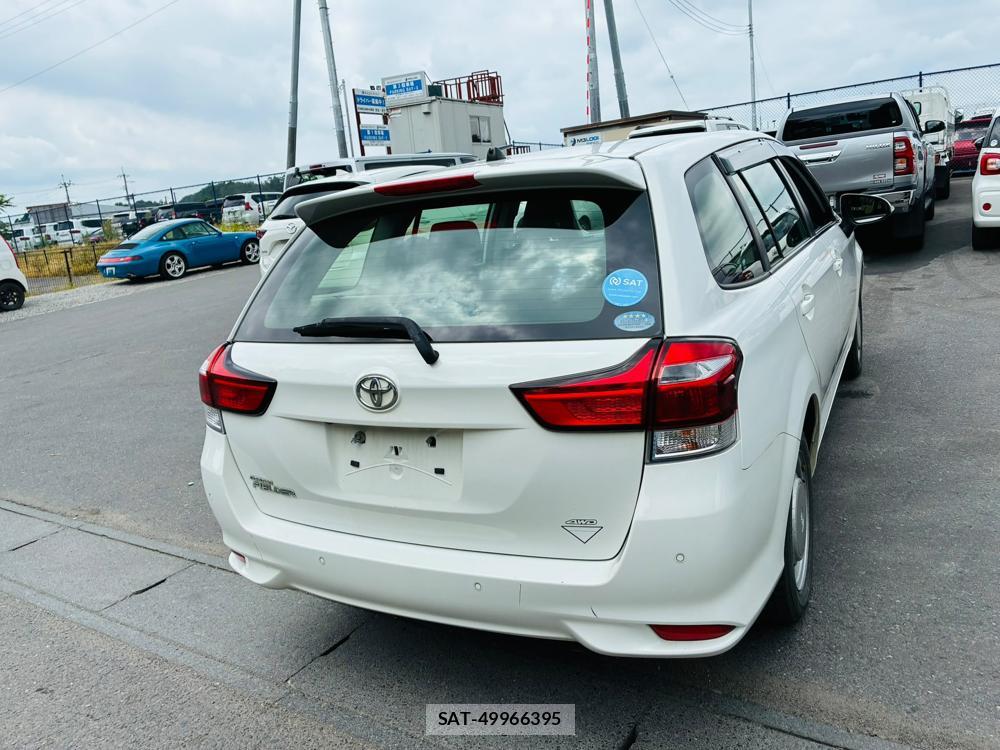 Toyota COROLLA FIELDER 2019-06 8056465-5