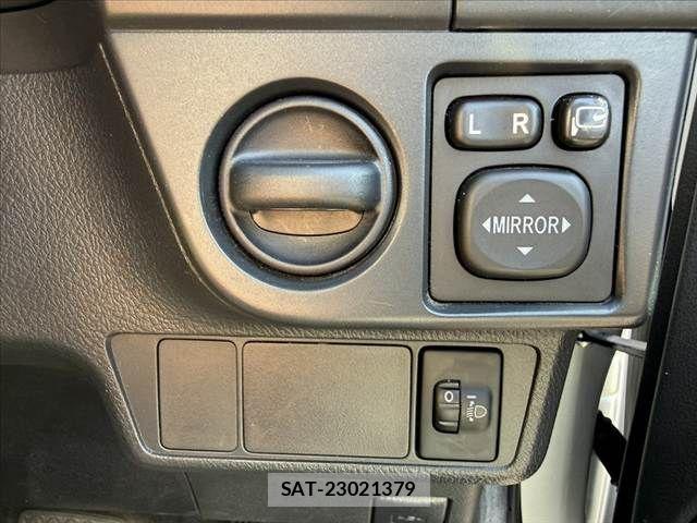 Toyota COROLLA FIELDER 2017-02 8206939-26