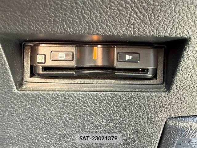 Toyota COROLLA FIELDER 2017-02 8206939-5
