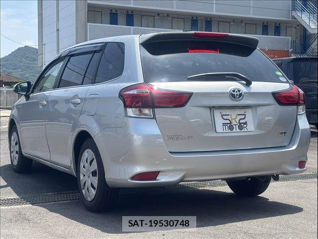 Toyota COROLLA FIELDER 2017-05 8229332-1