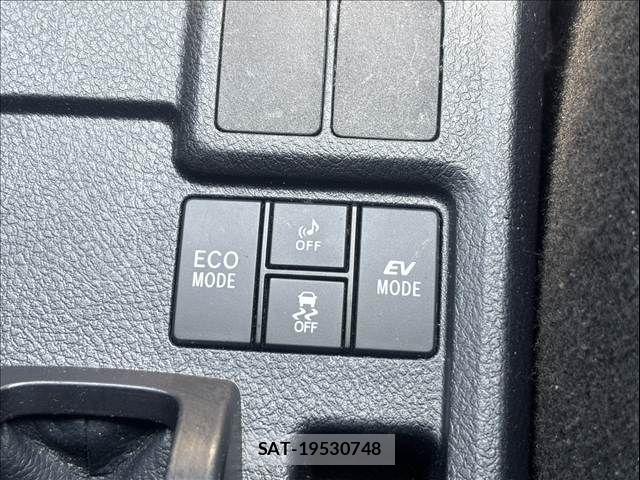Toyota COROLLA FIELDER 2017-05 8229332-29