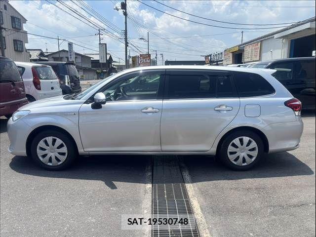 Toyota COROLLA FIELDER 2017-05 8229332-6