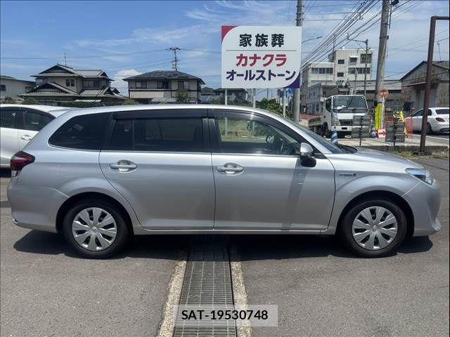 Toyota COROLLA FIELDER 2017-05 8229332-7