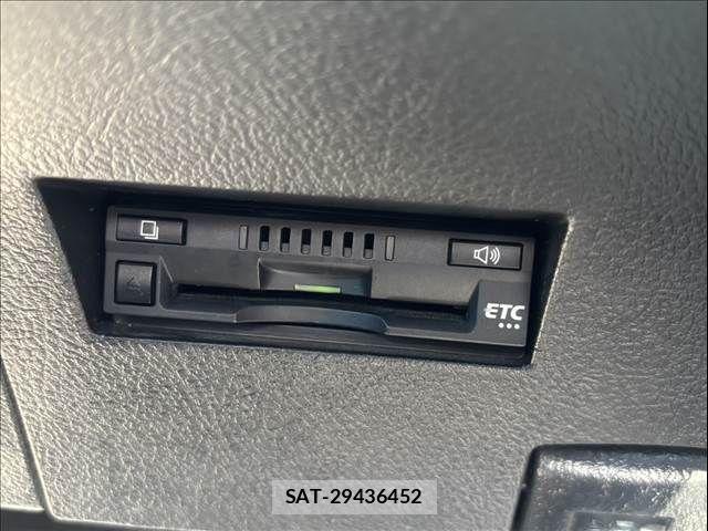 Toyota COROLLA FIELDER 2017-01 8244874-24