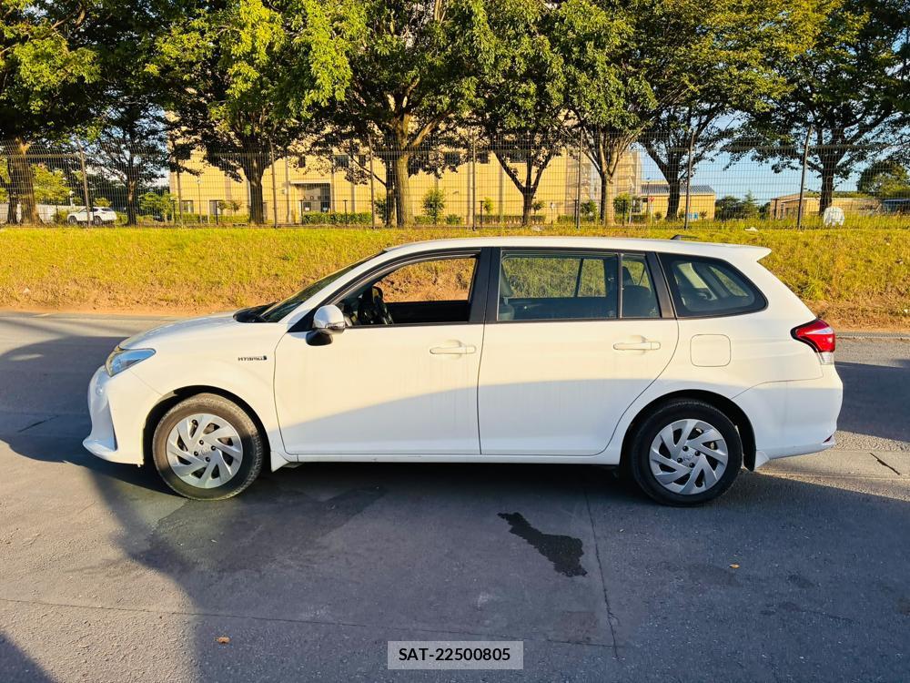 Toyota COROLLA FIELDER 2019-06 8056486-1