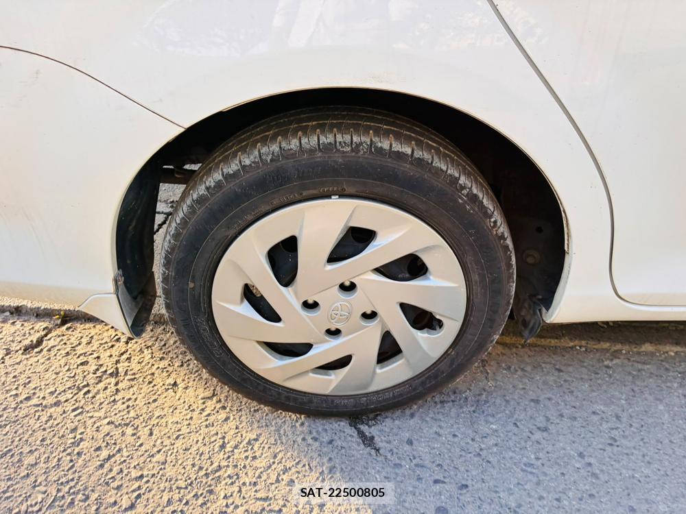 Toyota COROLLA FIELDER 2019-06 8056486-28