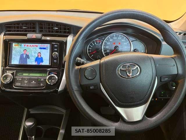 Toyota COROLLA FIELDER 2017-02 8365211-1