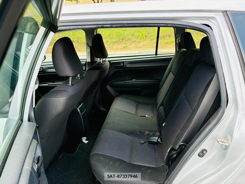 Toyota COROLLA FIELDER 2019-03 8298899-9