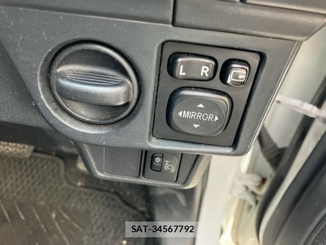 Toyota COROLLA FIELDER 2013-10 8658479-11