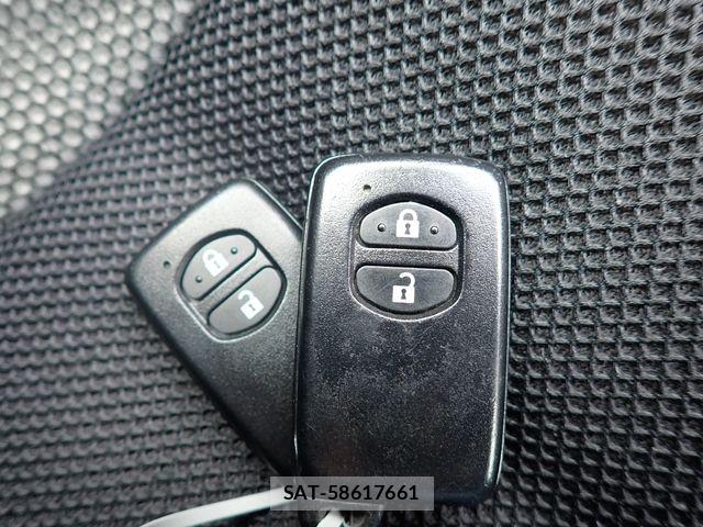 Toyota COROLLA FIELDER 2013-10 8795547-26
