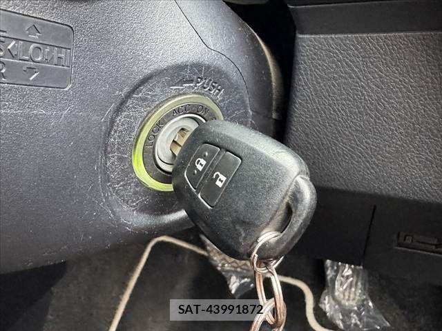 Toyota COROLLA FIELDER 2013-05 8828309-4
