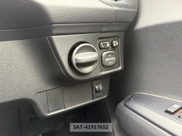 Toyota COROLLA FIELDER 2015-11 8848515-9