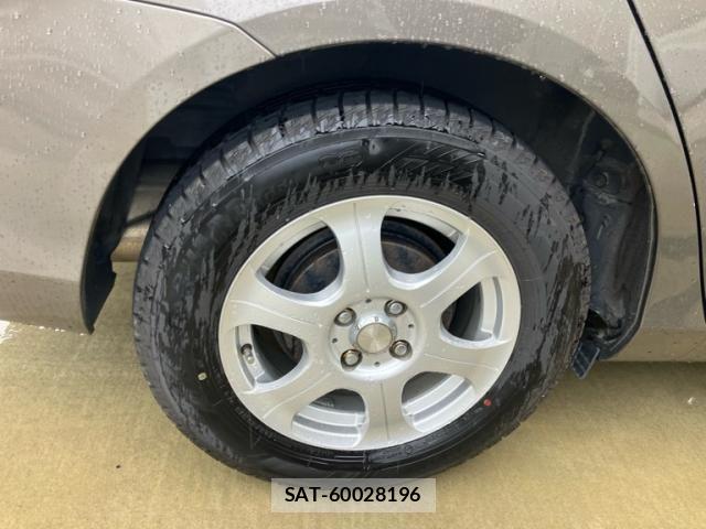 Toyota COROLLA FIELDER 2009-11 8848517-9