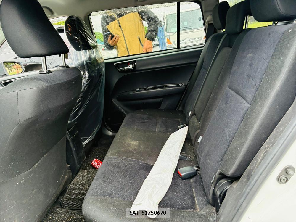 Toyota COROLLA FIELDER 2019-05 7632870-9