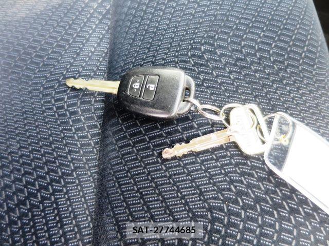 Toyota COROLLA FIELDER 2013-08 8098567-19