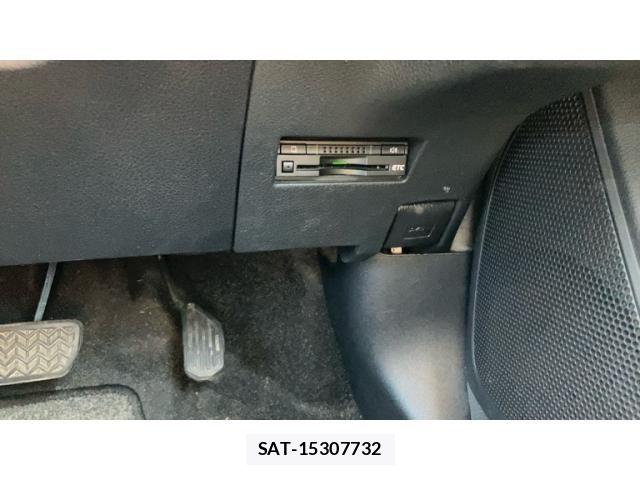 Toyota COROLLA FIELDER 2012-11 8626217-9