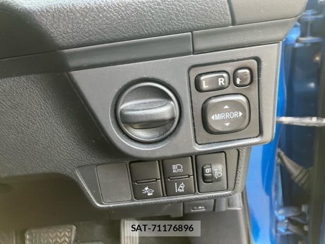 Toyota COROLLA FIELDER 2017-11 8658484-11
