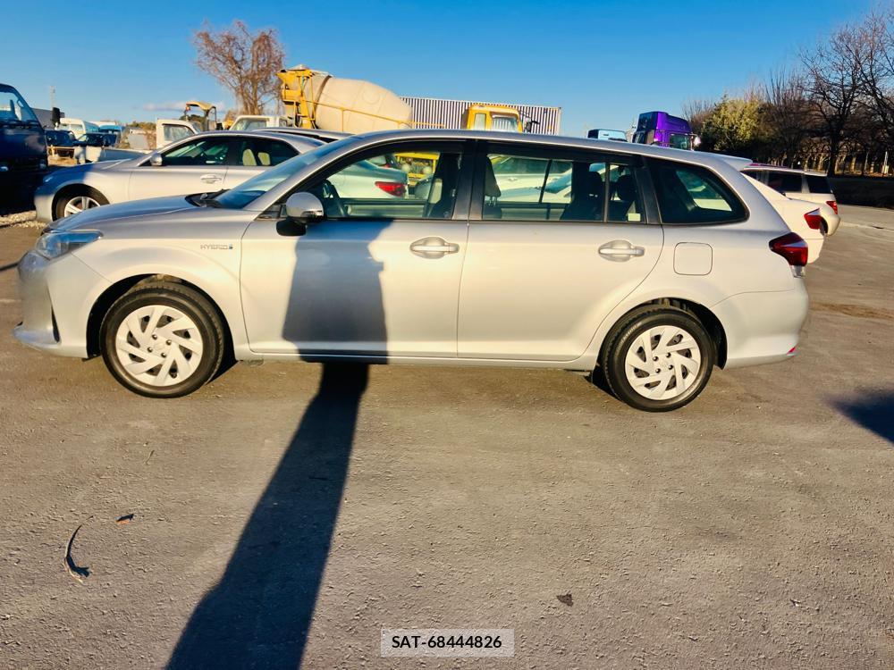 Toyota COROLLA FIELDER 2018-01 716330-5