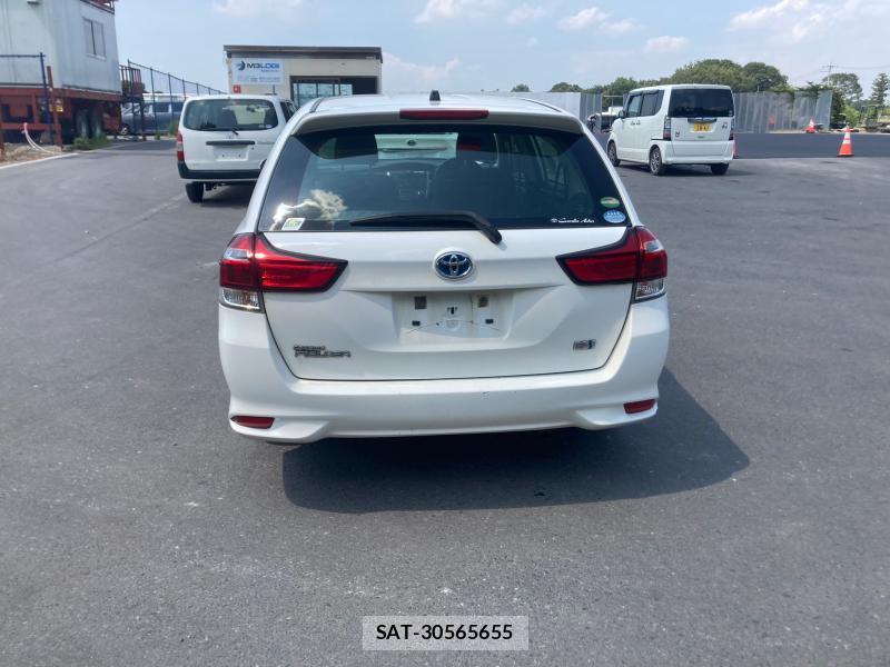 Toyota COROLLA FIELDER 2018 1185669-4