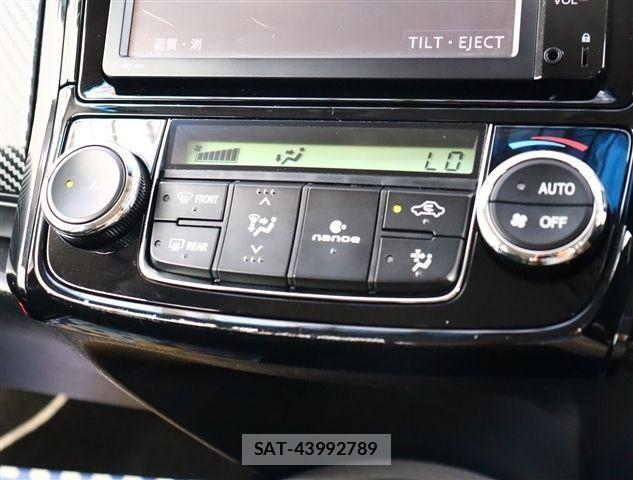 Toyota COROLLA FIELDER 2014-08 1608572-13