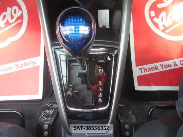 Toyota COROLLA FIELDER 2015-06 6903495-18