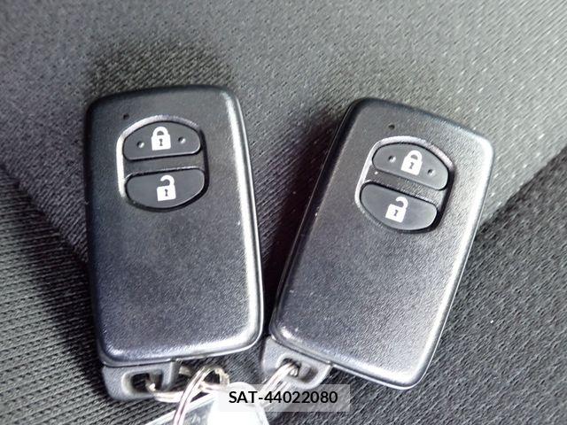 Toyota COROLLA FIELDER 2021-03 7057975-21
