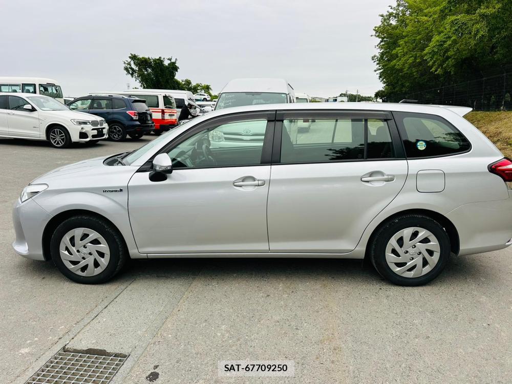 Toyota COROLLA FIELDER 2019 6935492-1
