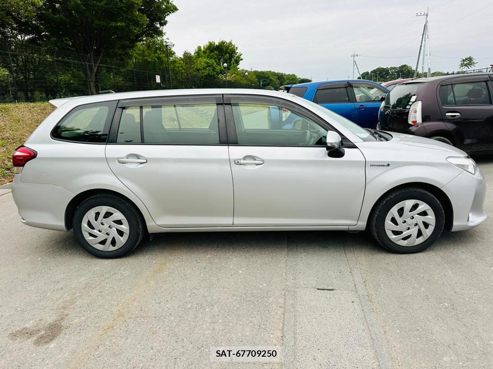 Toyota COROLLA FIELDER 2019 6935492-5