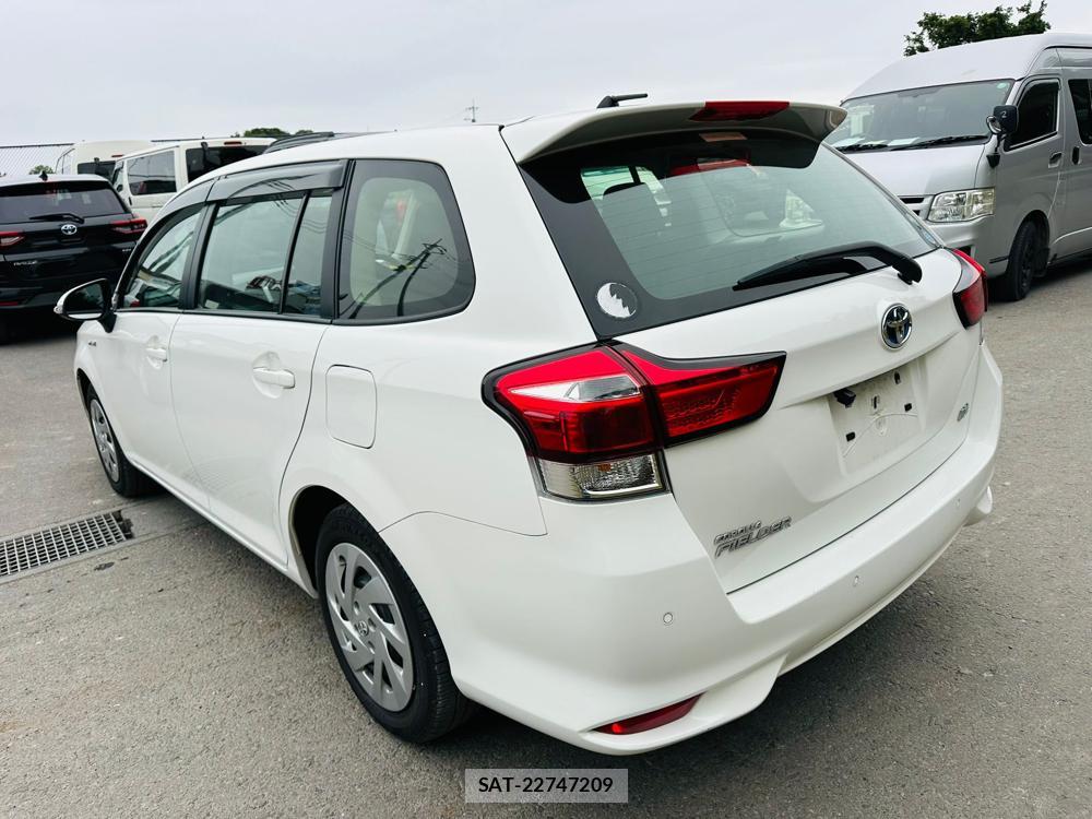 Toyota COROLLA FIELDER 2019-04 6913433-2