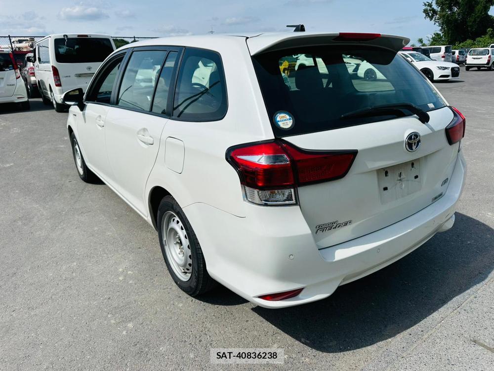 Toyota COROLLA FIELDER 2019 6935486-2