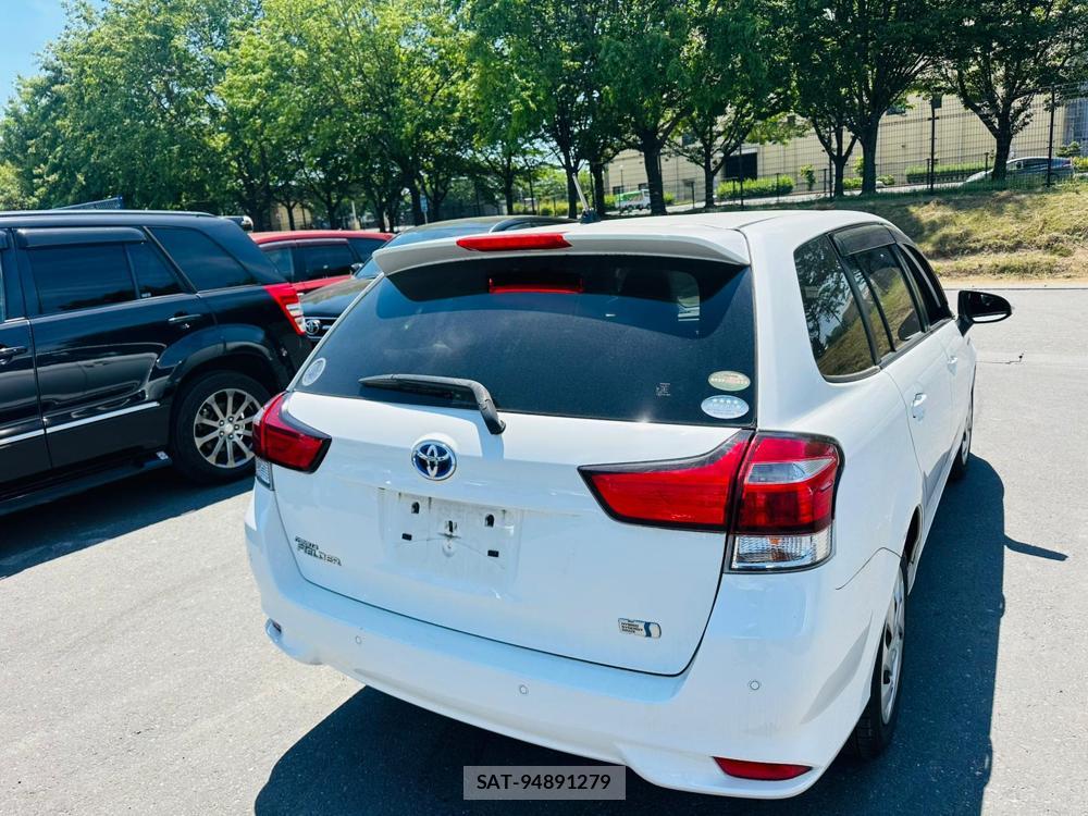 Toyota COROLLA FIELDER 2019 7171822-4