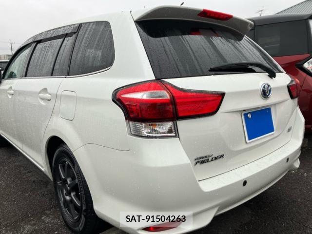 Toyota COROLLA FIELDER 2015-06 7216365-4