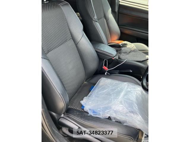 Toyota COROLLA FIELDER 2016-12 7216385-9