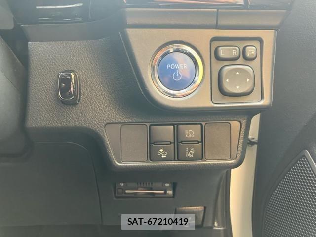 Toyota COROLLA FIELDER 2018-03 7326316-9