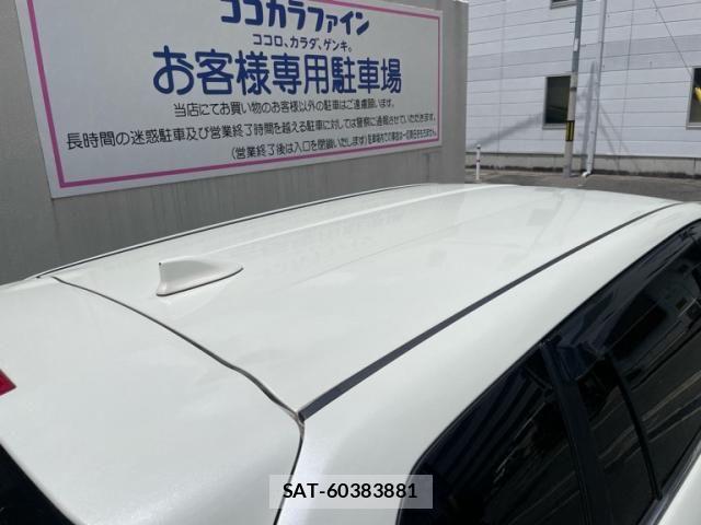 Toyota COROLLA FIELDER 2015-12 7615676-7