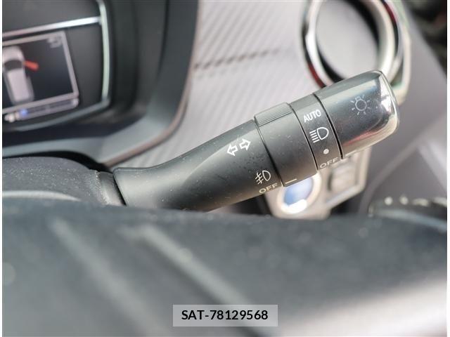 Toyota COROLLA FIELDER 2013-10 8098573-13