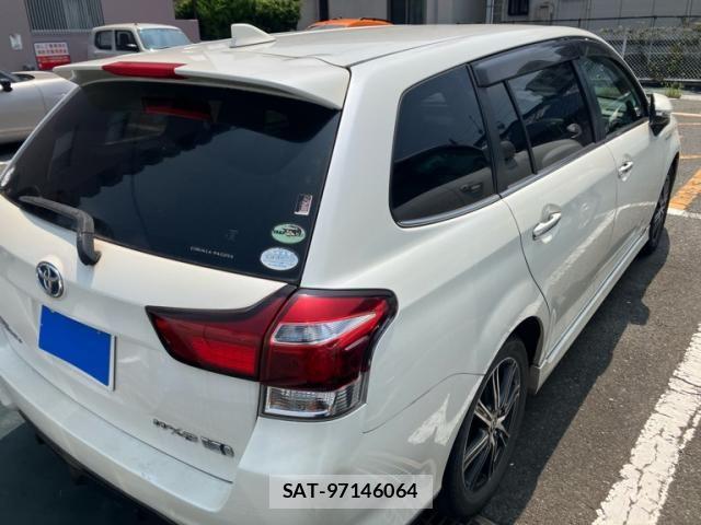Toyota COROLLA FIELDER 2015-12 8158191-4
